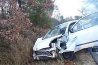 Teže povrijeđeni vozači u saobraćajnim nesrećama u Rogatici i Tuzli