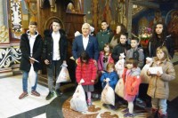 Светосавски пакетићи за српску дјецу на Кордуну