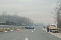 Teško povrijeđen vozač "golfa" na auto-putu "9. januar"