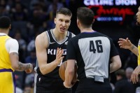 Bogdanović i Bjelica loši, Lejkersi dominirali u Sakramentu VIDEO