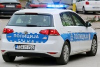 Detalji incidenta u Bijeljini: Pijan i drogiran napao ukućane, a potom nožem povrijedio policajca
