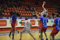 Sloga bi da skine krunu Borcu