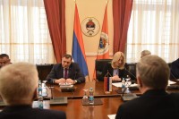 Počeo sastanak zvaničnika Srpske i predstavnika političkih partija