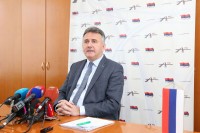 Топић: Трасирана веза са матицом