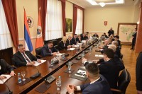 Reagovanja na odluke donesene na sastanku u Banjaluci: Jedina moguća mjera da se uredi Ustavni sud