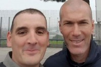 Zidan ga udario u saobraćajnoj nesreći, a on tražio selfi da to dokaže prijateljima