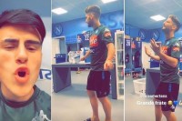 Zvijezde Napolija u svlačionici uživaju uz muzički hit "Nije mene dušo ubilo" VIDEO