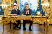 Seks skandal drma Francusku: Makron bez kandidata