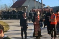 Вјерницима из Гацка забрањен улазак у Црну Гору