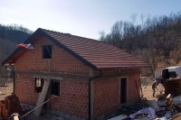 Покривена кућа која се гради за дјечака Дејана Зорића