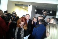 Prekršajni nalozi za tri lica zbog nasilnog ulaska na sjednicu SP