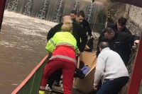 Полиција извукла човјека из Миљацке: Брзом реакцијом избјегнута трагедија