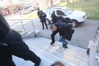 Policijski inspektori uhapšeni zbog 20.000 KM mita predati tužilaštvu FOTO