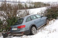 Tinejdžerka i žena povrijeđene u slijetanju "audija"