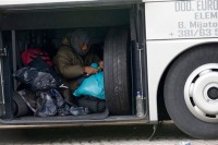 Migrant otkriven među torbama u prtljažniku autobusa