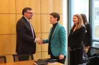 Brnabićeva razgovarala s Palmerom o BiH i Crnoj Gori: Regionalna stabilnost najvažnija