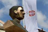 Novi Sad: Otkrivena bista Momčila Tapavice