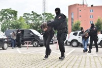 Počeo proces Banjalučaninu Stefanu Adamoviću: “Travu” prodavao na igralištu osnovne škole