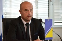 Tegeltija: Politički pritisci destruktivni po demokratiju