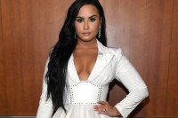 Nova pjesma Demi Lovato osvrt na lične borbe VIDEO