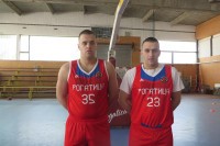 Blizanci pišu košarkašku priču u mjestu na obalama Rakitnice