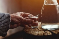 Rakija, prirodni lijek za brojne zdravstvene tegobe