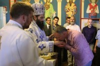 Preporuka vjernicima da ne ljube ikone ni ruku svešteniku