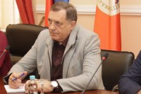 Dodik: Od ponedjeljka početi sa gradnjom stacionara u blizini graničnih prelaza