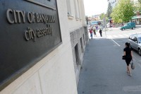 Dva tržna centra u Banjaluci radila uprkos zabrani