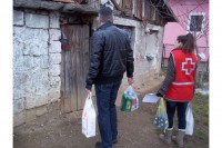 Волонтери даноноћно прискачу у помоћ