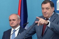 Otkazan sastanak delegacija SNSD-a i SP-a