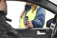 Uhapšena dva pijana vozača: Modričanin vozio sa dva, Dervenćanin sa 1,93 promila alkohola u krvi