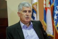 Dragan Čović: Zatvaranjem granice zaštititi građane