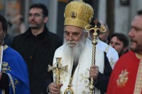 Episkop Milutin i dva klirika imaju virus korona