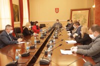 Састанак предсједнице и премијера РС са представницима медија:У кризној ситуацији важно тачно и правовремено информисање