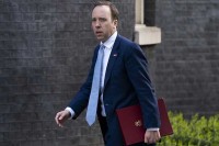 Virusom korona zaražen i britanski ministar zdravlja