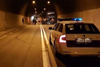 Zapaljeni kamion obustavio saobraćaj kroz Vranduk, jedna osoba povrijeđena