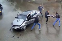 Tuča nakon saobraćajne nezgode, dva lica uhapšena