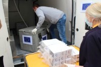 Isporučeni prvi testovi na virus korona koje je finansirala EU