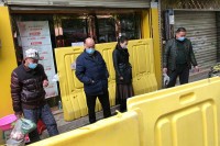 У Вухану становници полако излазе из кућа, жељни да лично купе свјеже намирнице после вишенедељног живота у изолацији