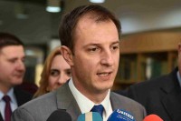 Ћорић се одрекао по 50 одсто плате и посланичког додатка у корист фонда солидарности