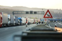 Srbija ukinula policijske pratnje i konvoje u međunarodnom transportu