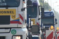 Mitrović uputio apel: Vlada Hrvatske da ukine policijsku pratnju u međunarodnom transportu