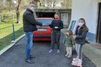 Помоћ за двије вишечлане породице од анонимног донатора