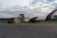 U Mahovljane sletio drugi avion sa opremom