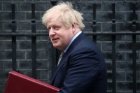 Dauning Strit demantuje: Boris Džonson nije na respiratoru