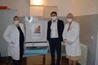 Источно Сарајево: Вучетић уручио заштитне маске и визире Дому здравља Соколац