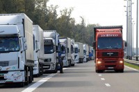 Повољни услови за вожњу, повремене колоне на граничним прелазима