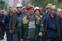 Рудари обуставили рад због смањења плате