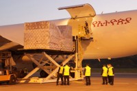 U Banjaluku sletio avion sa medicinskom opremom iz Kine